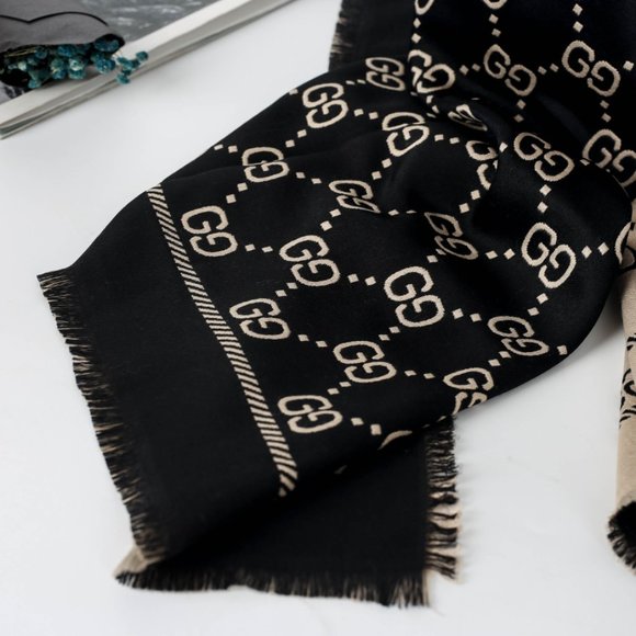 GUCCI vintage cashmere scarf - Picture 8 of 8